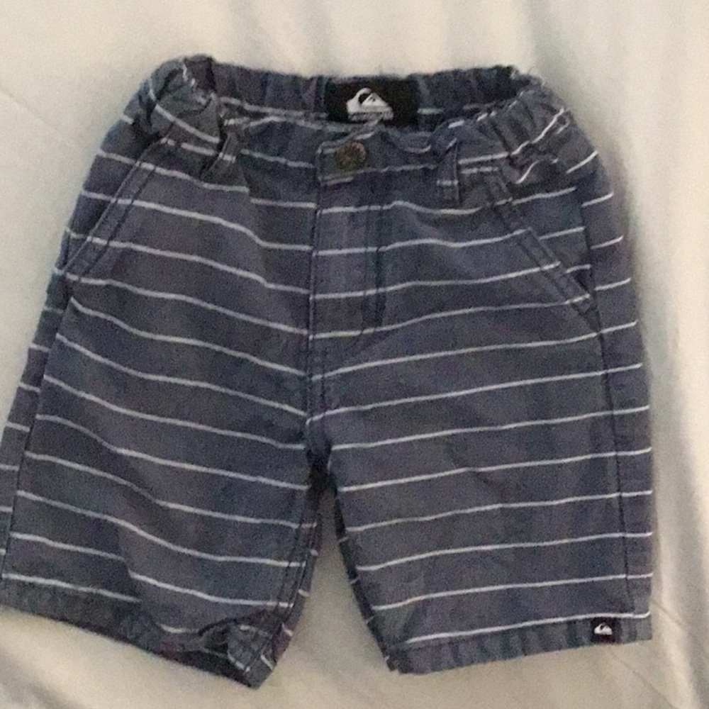 Quicksilver boys shorts size 4 toddler